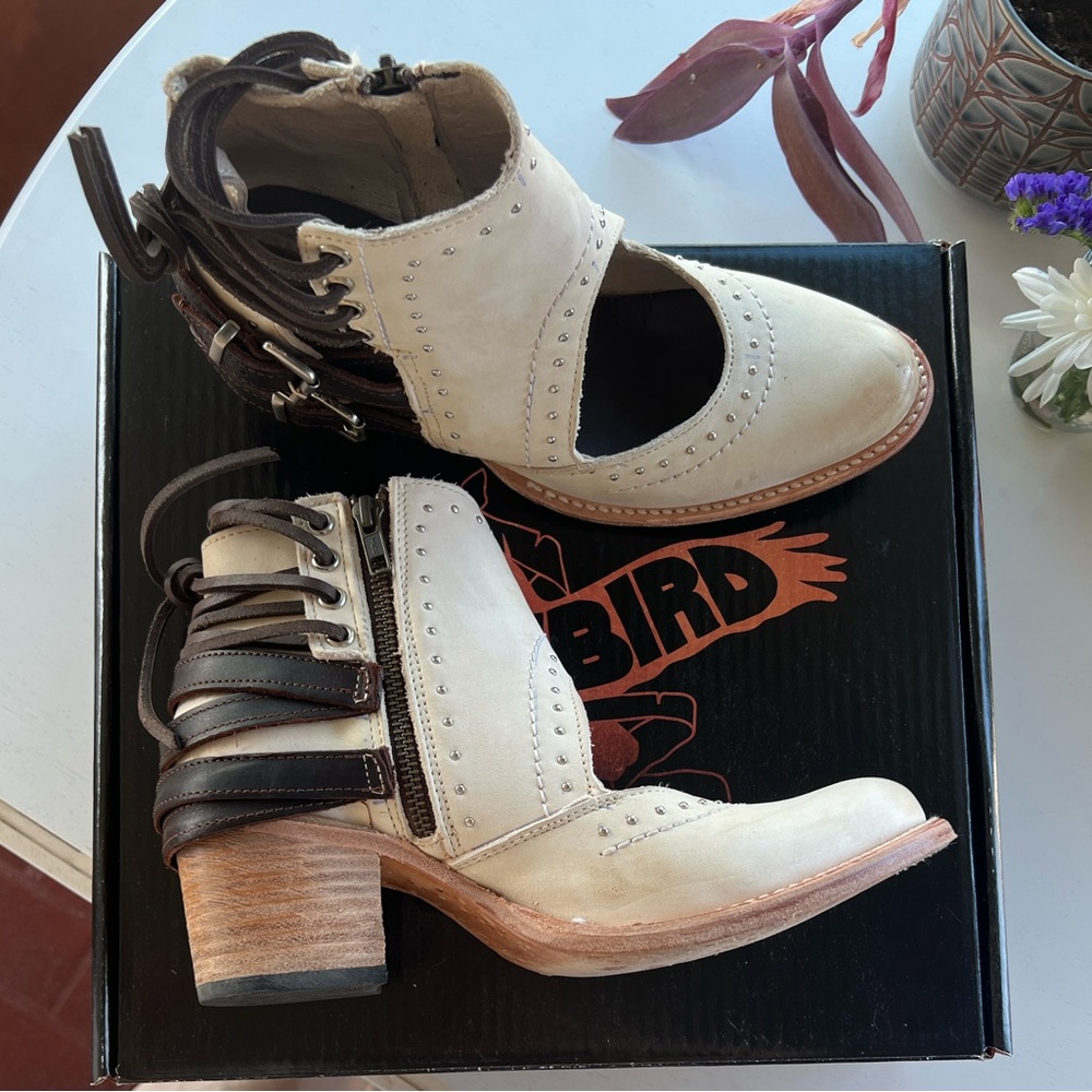 Freebird by Steven Desert White Studded Cutout Ankle Booties | Size 8 | Like New - Picture 6 of 6